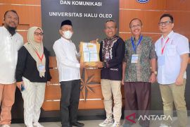 Rektor UHO imbau peserta seleksi UTBK jalur mandiri tidak percaya calo