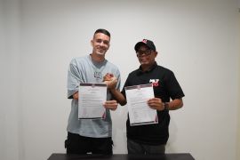 Perkuat pertahanan, Malut United kontrak pemain Spanyol Chechu Meneses selama dua tahun