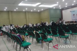 Kemenag Bangka periksa kesehatan jamaah di asrama haji