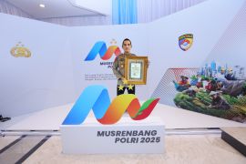 Kapolres Situbondo terima penghargaan zona integritas dari Polri