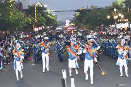 Parade drumband di Madiun