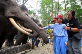 Regal Springs Indonesia ajak pelajar peduli satwa dan lingkungan