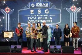 Terminal Petikemas Surabaya raih penghargaan di "IDEAS" 2025