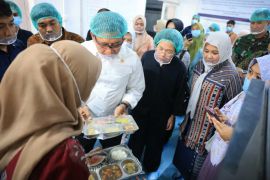 Wali Kota Makassar dampingi KSP RI tinjau dapur MBG