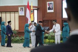 Gubernur Muhidin lantik Wali Kota-Wakil Wali Kota Banjarbaru