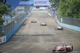 Jake Hughes tercepat pada latihan bebas kedua Jakarta E-Prix 2025