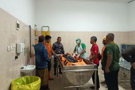 Empat korban tenggelam di Pantai Pancer Door Pacitan ditemukan