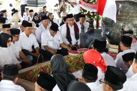 Sebanyak 2.000 kader PDIP Jateng ziarah ke makam Bung Karno