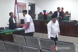 Mantan pejabat bank di Bengkulu minta bebas usai JPU tuntut 4,5 tahun