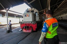 Penyesuaian perjalanan Commuter Line