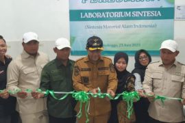 Pelaku usaha di Probolinggo olah sisik ikan jadi produk kecantikan