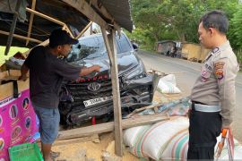 Pengendara Fortuner di Dompu tabrak pejalan kaki hingga tewas ditempat