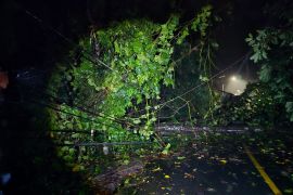 PLN ULP Soasiu gerak cepat pulihkan gangguan listrik akibat cuaca ekstrem