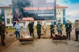 Kejari Lutim musnahkan barang bukti periode Januari--Juni