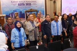 Pemkot Makassar dorong kolaborasi pariwisata pada Rakernas ASITA 2025