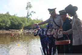 Polres Bangka Tengah gelar tabur bunga tanamkan nilai moral