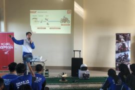 Asmo Kalbar gelar Edukasi Safety Riding di SMAN 14 Pontianak
