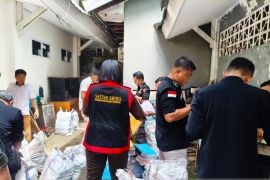 Kejati geledah kantor Wali Kota Gorontalo