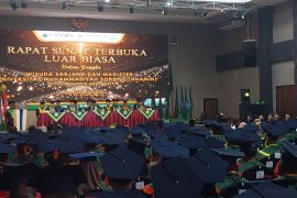 Unamin Sorong wisuda 283 sarjana dan magister