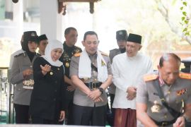 Gubernur Jatim dampingi Kapolri ziarah ke makam Gus Dur