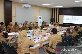 Bupati Muara  Enim minta pelayanan MPP lebih cepat dan singkat