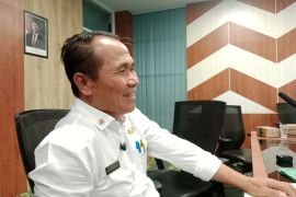 Ratusan buruh pabrik di Lombok Tengah dapat BLT DBHCHT 2025