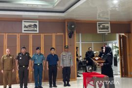 Wabup Debby minta pejabat yang dilantik tunjukkan kinerja terbaik dalam melayani masyarakat