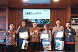 BPJS Ketenagakerjaan beri penghargaan untuk tiga perusahaan di Sorong