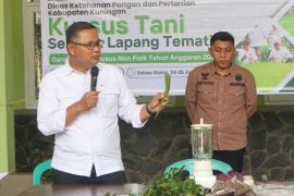 Pemkab Kuningan ajak petani menggunakan pupuk organik produksi lokal