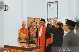 Jon Sarman Saragih dilantik sebagai Hakim Tinggi PT Palembang