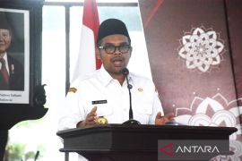 Pemkab Batang  luncurkan program seragam siswa gratis Rp4,5 miliar