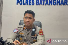 Polres Batang Hari hentikan angkutan truk batu bara sementara saat kepulangan jamaah haji