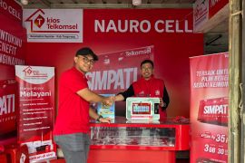 Telkomsel luncurkan kios pertama di Jabotabek Jabar