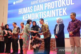 Poliban raih penghargaan keterbukaan informasi publik tingkat nasional 2025