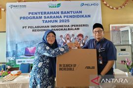 Pelindo serahkan bantuan sarana pendidikan untuk SDN 14 Pangkalpinang
