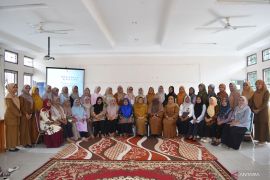 Dinkes Bekali Kader Posyandu Pengetahuan Pemberian Makanan Bayi dan Anak