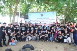 PWI Balikpapan gelar bersih pantai peringati Hari Lingkungan Hidup