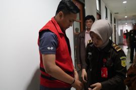 Sempat buron ke Kamboja, tersangka korupsi KUR BRI Ciamis ditahan