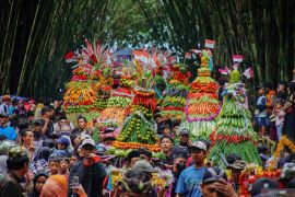 Tradisi Grebeg Suro masyarakat kaki Gunung Semeru