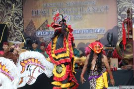 Festival Sendratari Dewi Songgolangit