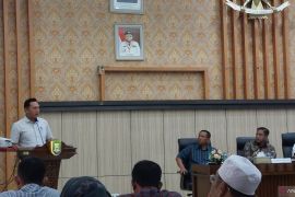 Bengkulu Utara pastikan pasokan bahan pokok dan energi Pulau Enggano