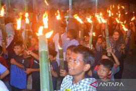 Rayakan Tahun Baru Islam, Wako Fadly lepas pawai obor di Koto Tangah