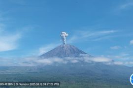 Getaran banjir lahar hujan Gunung Semeru tercatat 5 jam lebih