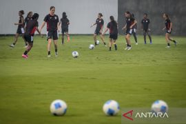 Latihan Timnas Putri Indonesia jelang lawan Kirgistan