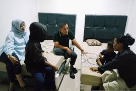 Bupati Karawang bantu modal usaha ibu yang diduga eksploitasi anak jadi pengemis