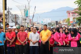 Jalan santai dan senam sehat warnai hari Bhayangkara di Mandailing Natal