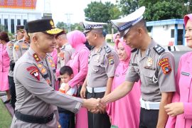 Jelang Hari Bhayangkara ke 79, ratusan personel Polda Babel dapat kenaikan pangkat