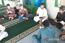 Pemkab Pamekasan berikan insentif kepada guru ngaji