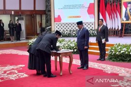 Gubernur Pramono lantik 100 pejabat fungsional di Balai Kota