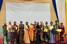 Kalsel kemarin dari  Batik Tabalong hingga bantuan korban air bah